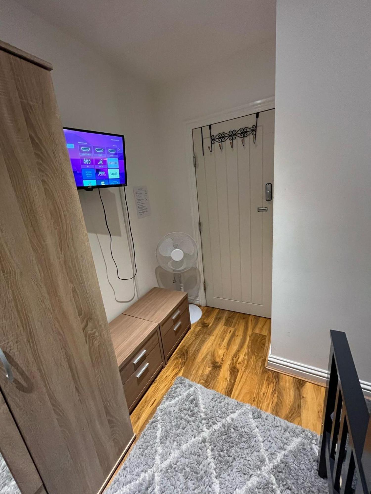 Kensington Guest Rooms 98 London Exterior photo